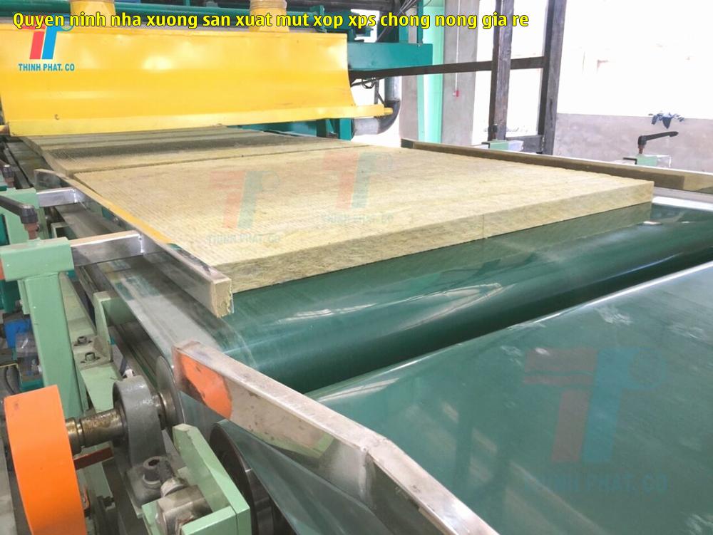 4. Tấm xốp XPS số 4. 4. Tấm xốp XPS số 4.