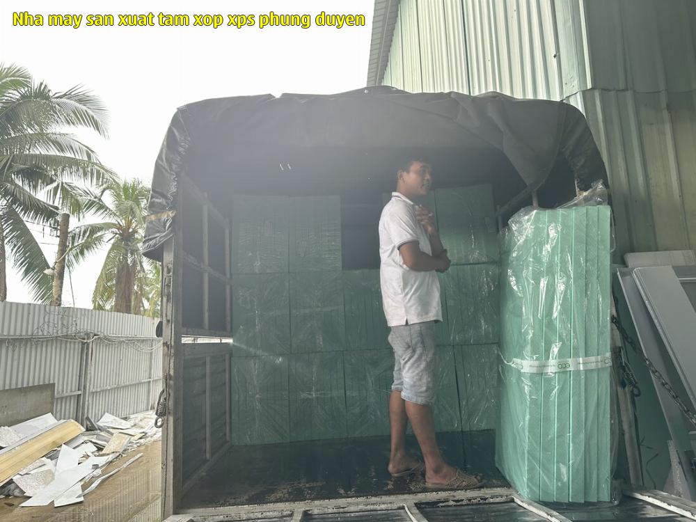 4. Tấm xốp XPS số 4. 4. Tấm xốp XPS số 4.