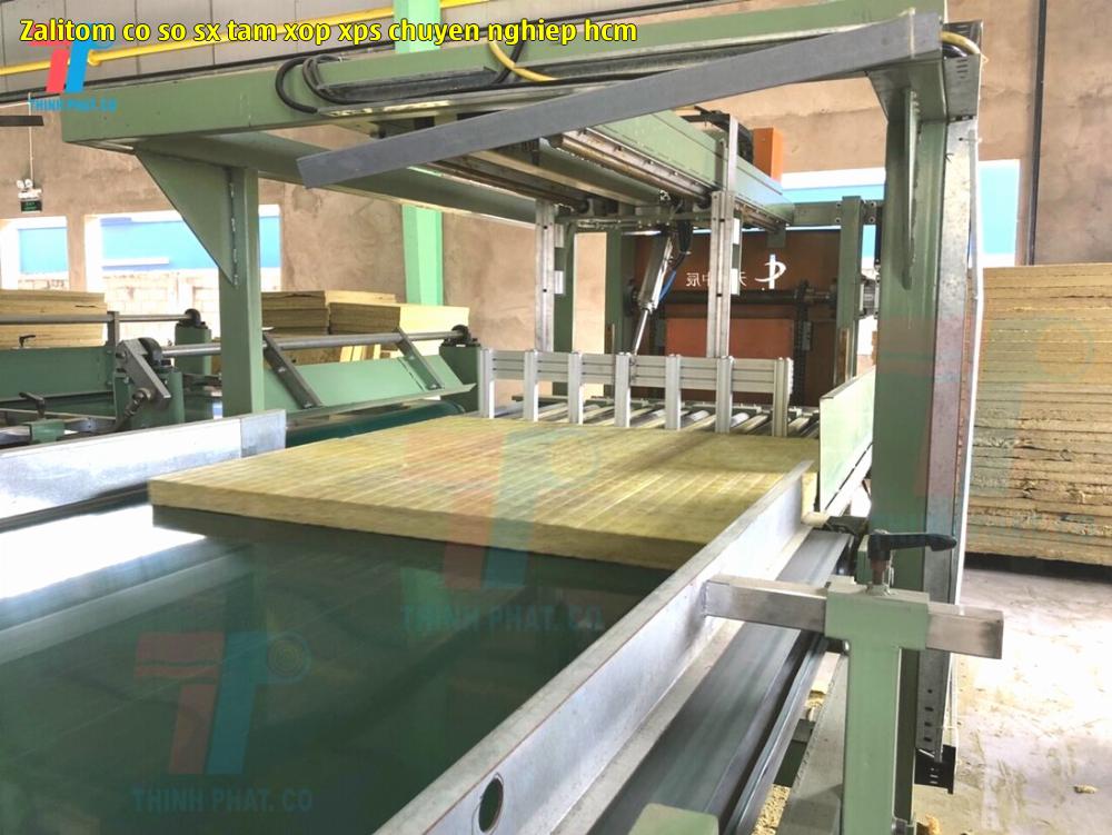 3. Tấm xốp XPS số 3. 3. Tấm xốp XPS số 3.