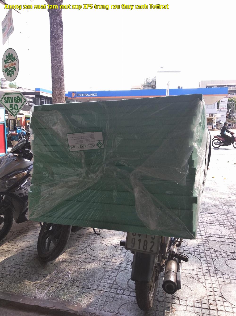 Xưởng sản xuất tấm mút xốp XPS trồng rau thủy canh Totinat