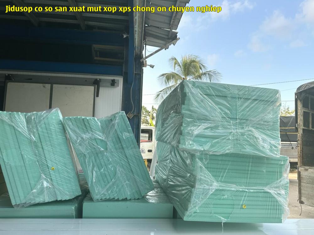 4. Tấm xốp XPS số 4. 4. Tấm xốp XPS số 4.
