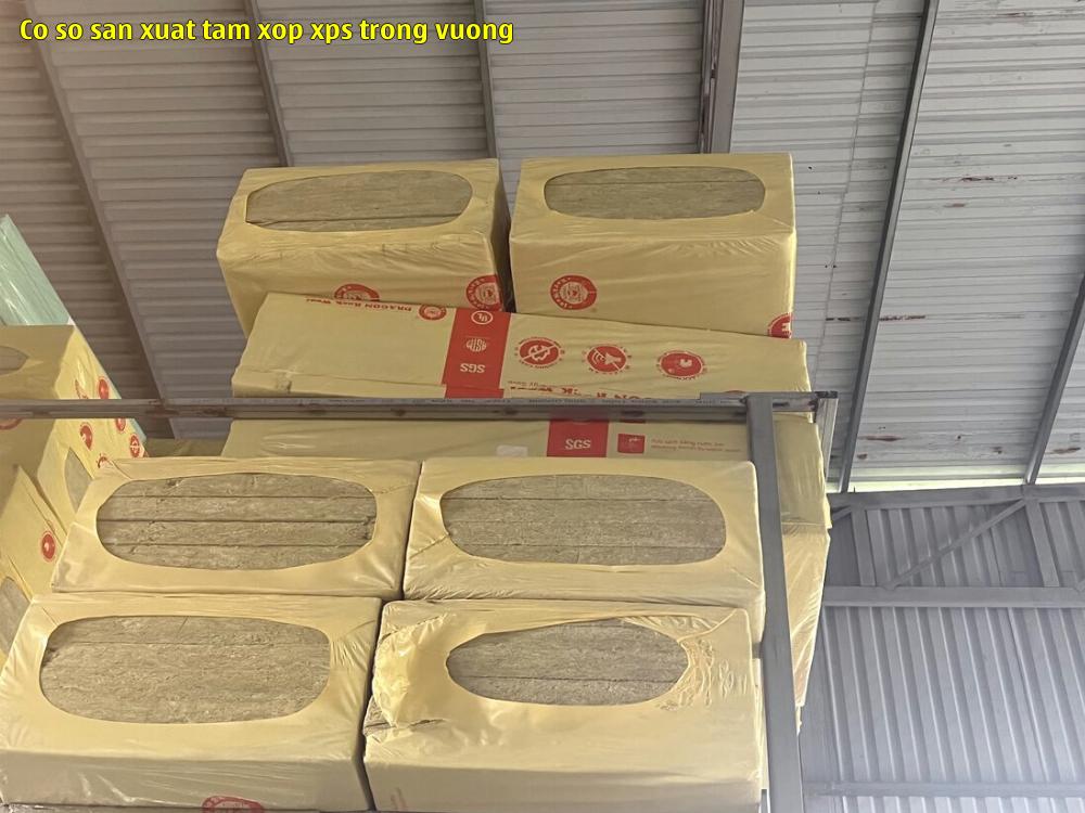4. Tấm xốp XPS số 4. 4. Tấm xốp XPS số 4.