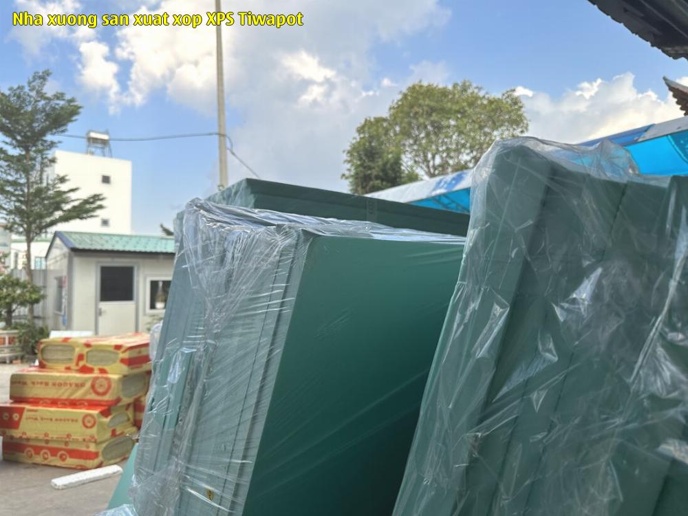 Nhà xưởng sản xuất xốp XPS Tiwapot