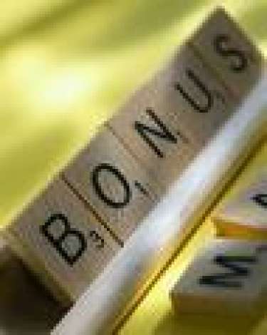 Khen thưởng nhân viên: Không nhất thiết phải bằng tiền bạc