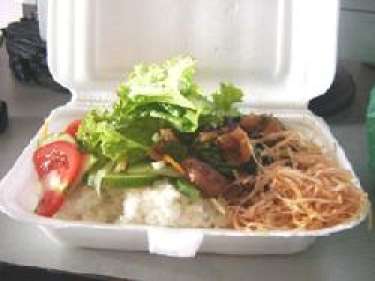 Cảnh giác hộp xốp đựng thức ăn