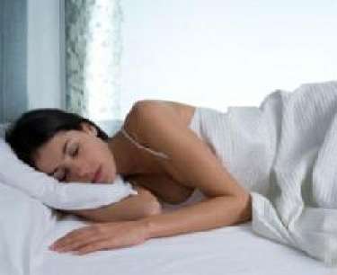 Khi bạn nằm nghiêng