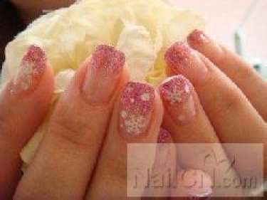 Ngón trỏ và ngón út có hoa tay