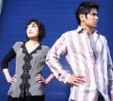 Ghen kiểu “dương Đông, kích Tây”