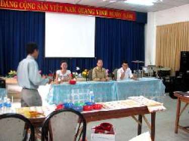 SỬ DỤNG TÚI GIẤY BẢO VỆ MÔI TRƯỜNG