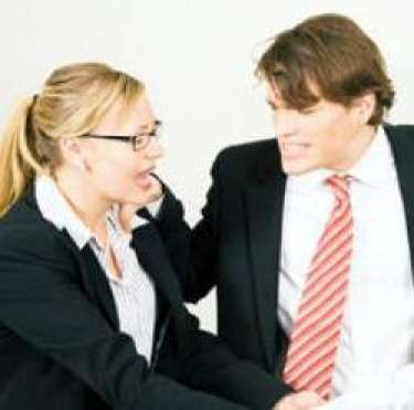 Nghệ thuật phản hồi khiếu nại của nhân viên