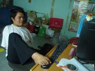 Nghị lực từ đôi bàn chân