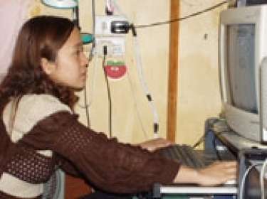 Ước mơ của cô SV chịu di chứng chất độc da cam