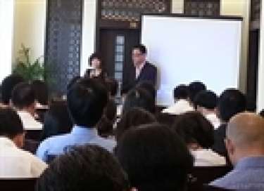 Nhóm Mua và sự trả giá vì lòng tham