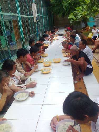 Cơ Sở Bảo Trợ Xã Hội Trọng Đức. nuôi dưỡng chăm sóc và điều trị cho bệnh nhân tâm thần.( Đi Làm từ thiện)